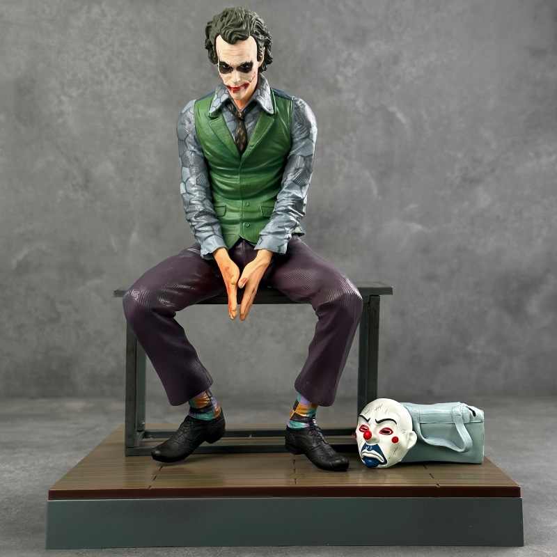 Heath Ledger Joker – Interrogation Scene Collectible Figure (25 cm)